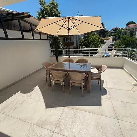 Istanberry - Ladies Premium Terrace * كوشاداسيه