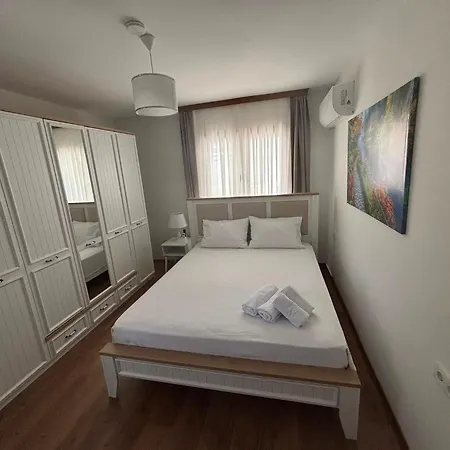 Istanberry - Ladies Premium Terrace كوشاداسيه